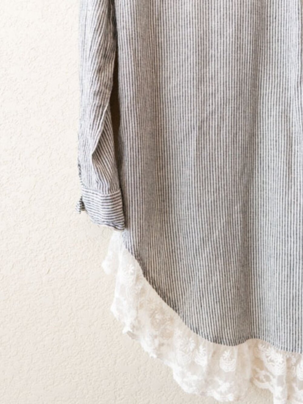 Umgee Stripe Tunic Womens M Button Up Lace Hem Roll Tab Sleeve Pockets High Low - Picture 12 of 13